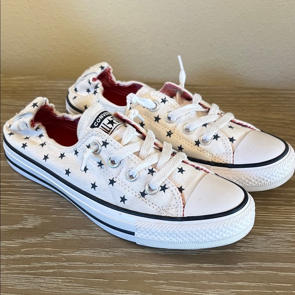 Converse Chuck Taylor Ox Low Top Sneaker with Elasticized Heel. - Picture 1 of 7